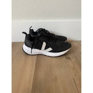Women’s Veja Condor Mesh Black & White Athletic Shoe Size 6